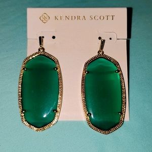 DANIELLE KENDRA SCOTT GOLD CAT EYE GREEN EARRINGS
